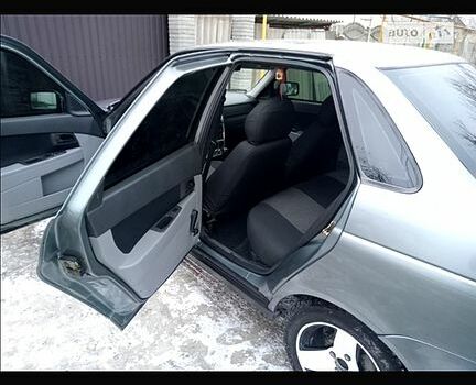 Сірий ВАЗ Priora, об'ємом двигуна 1.6 л та пробігом 255 тис. км за 3000 $, фото 6 на Automoto.ua