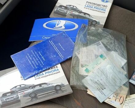 Серый ВАЗ Priora, объемом двигателя 1.6 л и пробегом 300 тыс. км за 2100 $, фото 7 на Automoto.ua