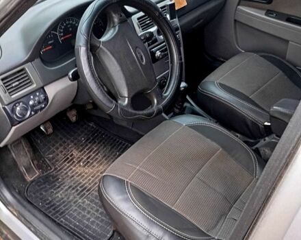 Серый ВАЗ Priora, объемом двигателя 1.6 л и пробегом 245 тыс. км за 1400 $, фото 4 на Automoto.ua
