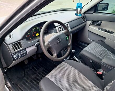 Сірий ВАЗ Priora, об'ємом двигуна 1.6 л та пробігом 190 тис. км за 2600 $, фото 4 на Automoto.ua