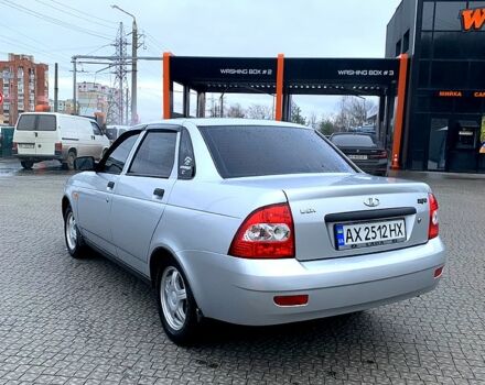 Серый ВАЗ Priora, объемом двигателя 1.6 л и пробегом 200 тыс. км за 3000 $, фото 2 на Automoto.ua