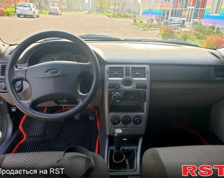 Серый ВАЗ Priora, объемом двигателя 1.6 л и пробегом 190 тыс. км за 2400 $, фото 2 на Automoto.ua