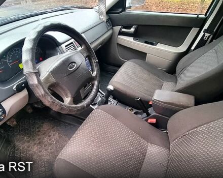 Сірий ВАЗ Priora, об'ємом двигуна 1.6 л та пробігом 163 тис. км за 2850 $, фото 1 на Automoto.ua