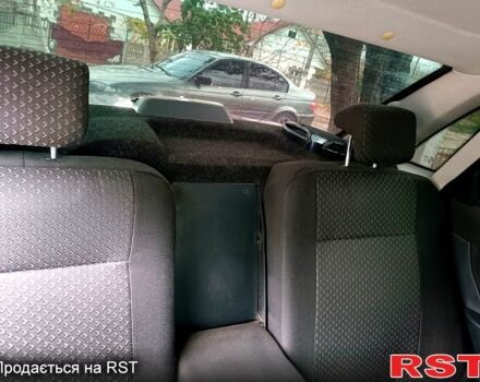 Серый ВАЗ Priora, объемом двигателя 1.6 л и пробегом 330 тыс. км за 1950 $, фото 4 на Automoto.ua