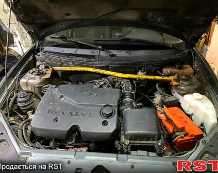 Серый ВАЗ Priora, объемом двигателя 1.6 л и пробегом 330 тыс. км за 1950 $, фото 2 на Automoto.ua