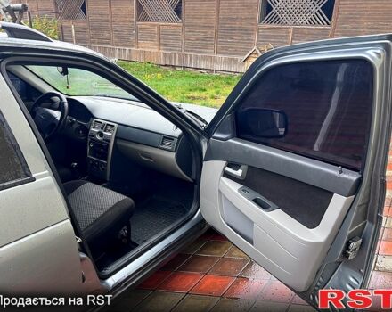Серый ВАЗ Priora, объемом двигателя 1.6 л и пробегом 220 тыс. км за 2300 $, фото 6 на Automoto.ua