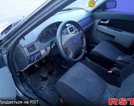 Серый ВАЗ Priora, объемом двигателя 1.6 л и пробегом 170 тыс. км за 2400 $, фото 2 на Automoto.ua