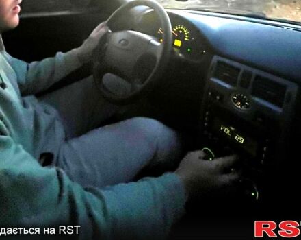 Серый ВАЗ Priora, объемом двигателя 1.6 л и пробегом 200 тыс. км за 4000 $, фото 3 на Automoto.ua