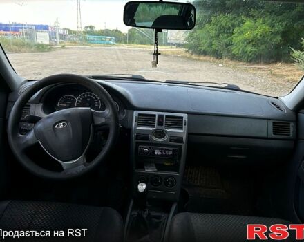 Серый ВАЗ Priora, объемом двигателя 1.6 л и пробегом 150 тыс. км за 2300 $, фото 3 на Automoto.ua
