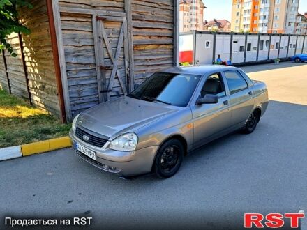 Серый ВАЗ Priora, объемом двигателя 1.6 л и пробегом 170 тыс. км за 2000 $, фото 1 на Automoto.ua