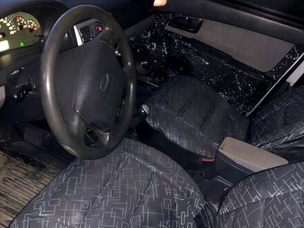 ВАЗ Priora 2007 у Дніпро (Дніпропетровську) на Automoto.ua Сірий ВАЗ Priora, об'ємом двигуна 1.6 л та пробігом 206 тис. км за 3000 $, фото 1 на Automoto.ua