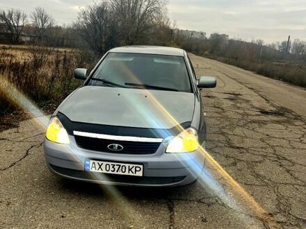 Серый ВАЗ Priora, объемом двигателя 1.6 л и пробегом 250 тыс. км за 2000 $, фото 1 на Automoto.ua