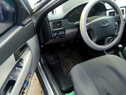 Серый ВАЗ Priora, объемом двигателя 1.6 л и пробегом 225 тыс. км за 2350 $, фото 1 на Automoto.ua