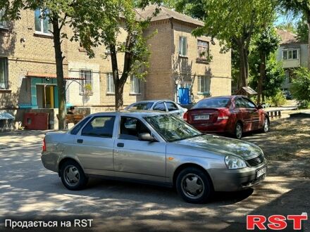 Сірий ВАЗ Priora, об'ємом двигуна 1.6 л та пробігом 150 тис. км за 2250 $, фото 1 на Automoto.ua
