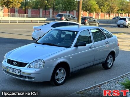 Сірий ВАЗ Priora, об'ємом двигуна 1.6 л та пробігом 125 тис. км за 2750 $, фото 1 на Automoto.ua