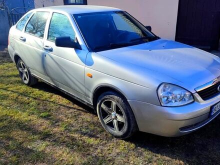 ВАЗ Priora 2010 у Кременце на Automoto.ua Сірий ВАЗ Priora, об'ємом двигуна 1.6 л та пробігом 0 тис. км за 2450 $, фото 1 на Automoto.ua
