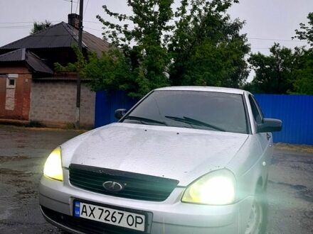Сірий ВАЗ Priora, об'ємом двигуна 1.6 л та пробігом 186 тис. км за 2200 $, фото 1 на Automoto.ua