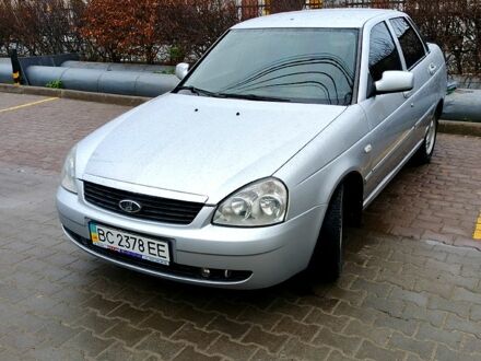 Сірий ВАЗ Priora, об'ємом двигуна 1.6 л та пробігом 212 тис. км за 3300 $, фото 1 на Automoto.ua