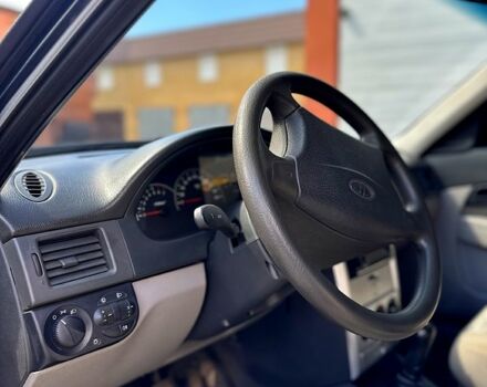 Синий ВАЗ Priora, объемом двигателя 1.6 л и пробегом 170 тыс. км за 3500 $, фото 3 на Automoto.ua