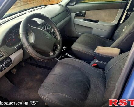 Синий ВАЗ Priora, объемом двигателя 1.6 л и пробегом 254 тыс. км за 2750 $, фото 8 на Automoto.ua