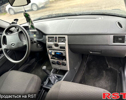 Зелений ВАЗ Priora, об'ємом двигуна 1.6 л та пробігом 125 тис. км за 3199 $, фото 13 на Automoto.ua