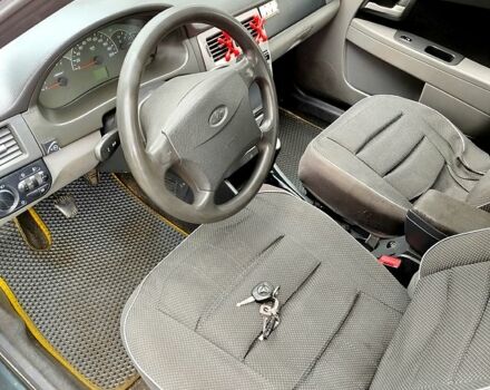 Зелений ВАЗ Priora, об'ємом двигуна 1.6 л та пробігом 275 тис. км за 1900 $, фото 2 на Automoto.ua