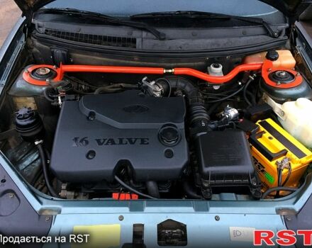 Зелений ВАЗ Priora, об'ємом двигуна 1.6 л та пробігом 203 тис. км за 3000 $, фото 5 на Automoto.ua