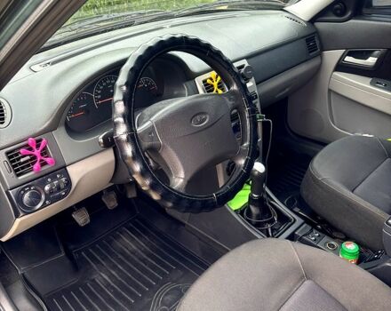 Зелений ВАЗ Priora, об'ємом двигуна 1.6 л та пробігом 327 тис. км за 3800 $, фото 5 на Automoto.ua