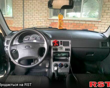 Зелений ВАЗ Priora, об'ємом двигуна 1.6 л та пробігом 213 тис. км за 3100 $, фото 6 на Automoto.ua