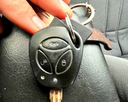 Зеленый ВАЗ Priora, объемом двигателя 1.6 л и пробегом 193 тыс. км за 2800 $, фото 3 на Automoto.ua