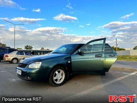 Зелений ВАЗ Priora, об'ємом двигуна 1.6 л та пробігом 210 тис. км за 3000 $, фото 1 на Automoto.ua