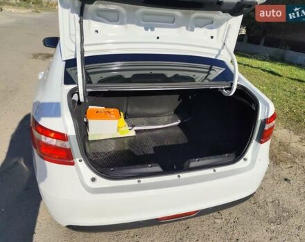 Белый ВАЗ Веста, объемом двигателя 1.6 л и пробегом 50 тыс. км за 9000 $, фото 1 на Automoto.ua