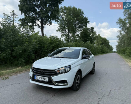 Белый ВАЗ Веста, объемом двигателя 1.6 л и пробегом 25 тыс. км за 7800 $, фото 1 на Automoto.ua
