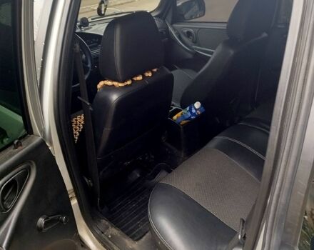 Серый ВАЗ Niva, объемом двигателя 1.7 л и пробегом 302 тыс. км за 4500 $, фото 5 на Automoto.ua