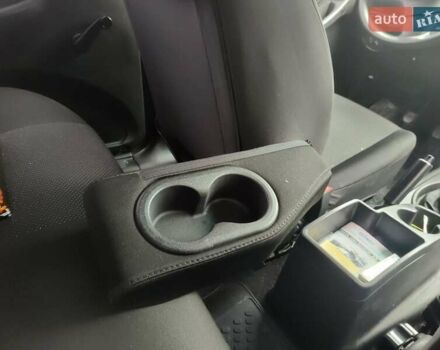 Білий ВАЗ Niva Travel, об'ємом двигуна 1.69 л та пробігом 38 тис. км за 12500 $, фото 26 на Automoto.ua