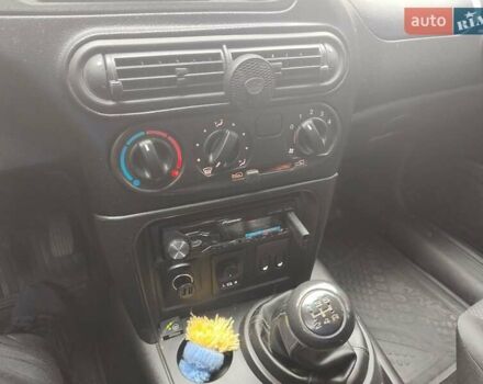 Білий ВАЗ Niva Travel, об'ємом двигуна 1.69 л та пробігом 38 тис. км за 12500 $, фото 18 на Automoto.ua