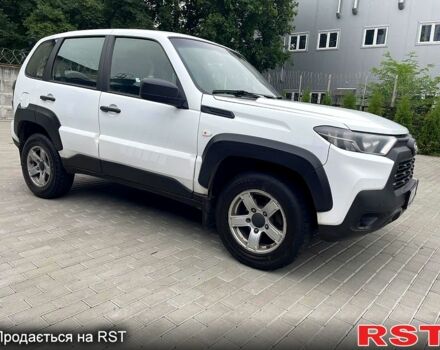 Білий ВАЗ Niva Travel, об'ємом двигуна 1.7 л та пробігом 94 тис. км за 6000 $, фото 5 на Automoto.ua