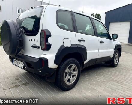 Білий ВАЗ Niva Travel, об'ємом двигуна 1.7 л та пробігом 94 тис. км за 6000 $, фото 4 на Automoto.ua