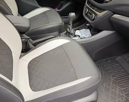 Белый ВАЗ Vesta Cross, объемом двигателя 1.8 л и пробегом 24 тыс. км за 9000 $, фото 3 на Automoto.ua