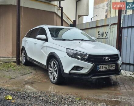 Белый ВАЗ Vesta Cross, объемом двигателя 1.8 л и пробегом 35 тыс. км за 7900 $, фото 3 на Automoto.ua