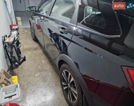 Черный ВАЗ Vesta Cross, объемом двигателя 1.6 л и пробегом 25 тыс. км за 12000 $, фото 6 на Automoto.ua