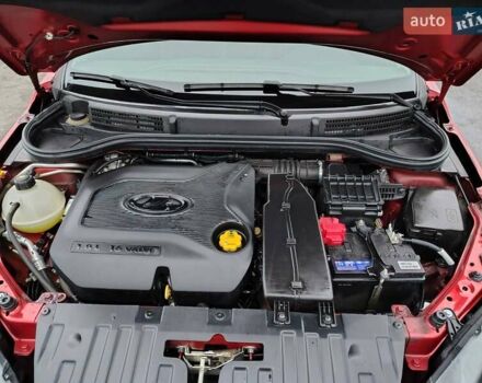 Красный ВАЗ Vesta Cross, объемом двигателя 1.77 л и пробегом 10 тыс. км за 11000 $, фото 8 на Automoto.ua
