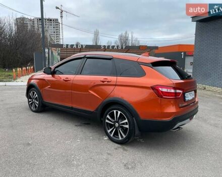 Оранжевый ВАЗ Vesta Cross, объемом двигателя 1.77 л и пробегом 45 тыс. км за 12500 $, фото 5 на Automoto.ua