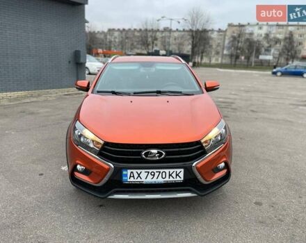 Оранжевый ВАЗ Vesta Cross, объемом двигателя 1.77 л и пробегом 45 тыс. км за 12500 $, фото 1 на Automoto.ua