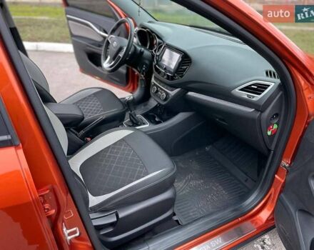 Оранжевый ВАЗ Vesta Cross, объемом двигателя 1.77 л и пробегом 45 тыс. км за 12500 $, фото 20 на Automoto.ua