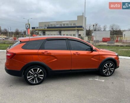 Оранжевый ВАЗ Vesta Cross, объемом двигателя 1.77 л и пробегом 45 тыс. км за 12500 $, фото 8 на Automoto.ua