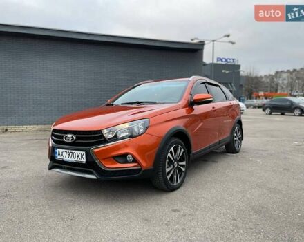 Оранжевый ВАЗ Vesta Cross, объемом двигателя 1.77 л и пробегом 45 тыс. км за 12500 $, фото 2 на Automoto.ua