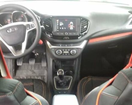 Оранжевый ВАЗ Vesta Cross, объемом двигателя 1.8 л и пробегом 9 тыс. км за 10500 $, фото 7 на Automoto.ua