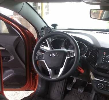 Оранжевый ВАЗ Vesta Cross, объемом двигателя 1.8 л и пробегом 9 тыс. км за 10500 $, фото 6 на Automoto.ua