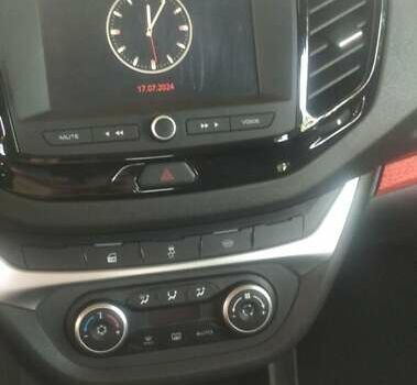 Оранжевый ВАЗ Vesta Cross, объемом двигателя 1.8 л и пробегом 9 тыс. км за 10500 $, фото 18 на Automoto.ua